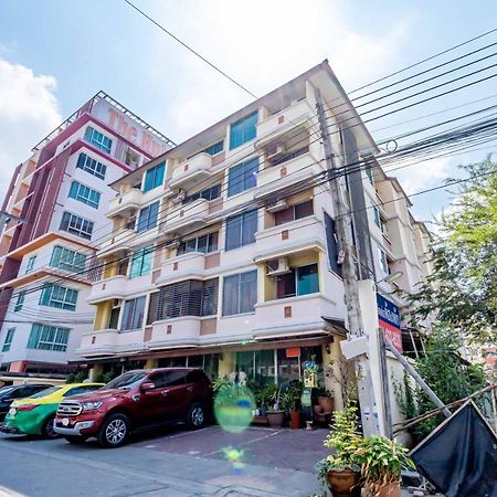 בנגקוק Benjaratch Boutique Apartment מראה חיצוני תמונה