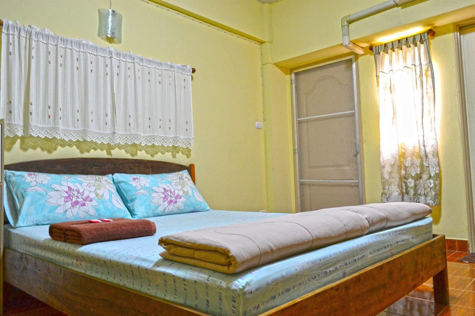 בנגקוק Benjaratch Boutique Apartment מראה חיצוני תמונה
